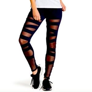 Electric ⚡️ Yoga 🧘🏻‍♀️ mesh leggings